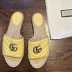 Gucci yellow espadrille leather sandals size 38.5